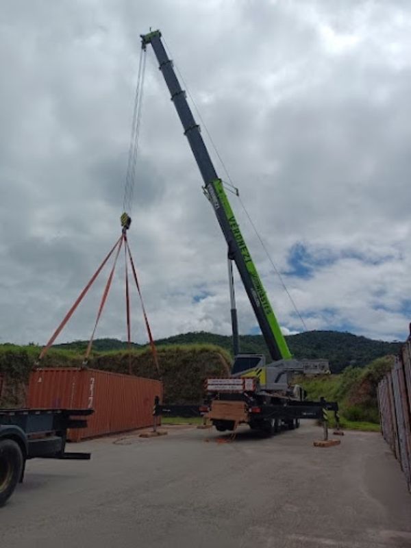 Locação de Munck para transporte de máquinas